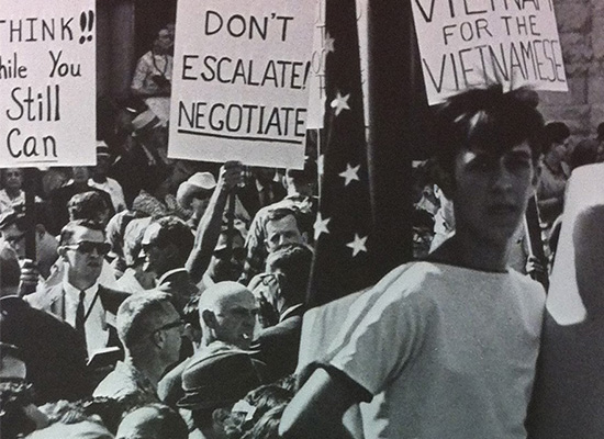 Syracuse students protesting the war in Vietnam. 1968 Onondagan.